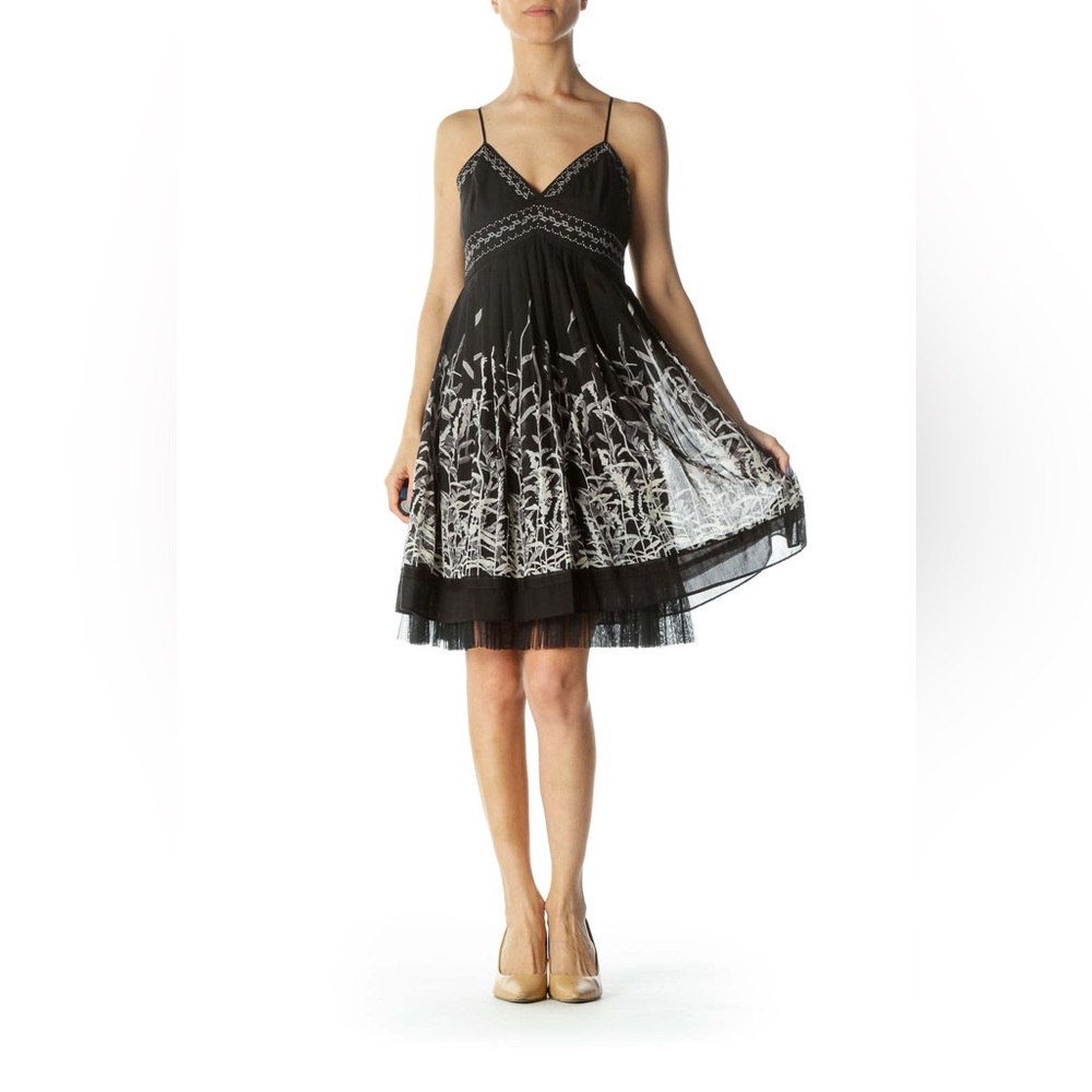 BCBG MaxAzria Pleated Tulle Cocktail Party Dress Babydoll Embroidered Fl… - Picture 1 of 16